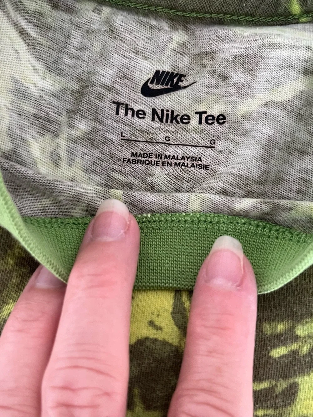 Nike Vibrant Kids T in Green Tee w/ Orange Logo
